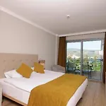 Sunrise 4* Μαρμαρίς