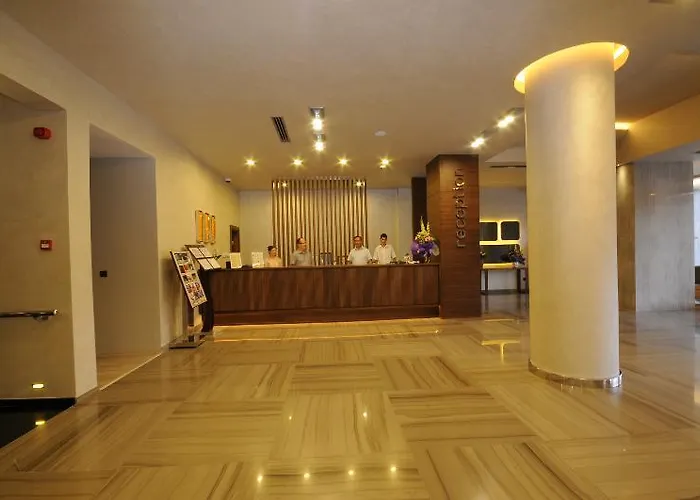 Sunrise 4* Μαρμαρίς